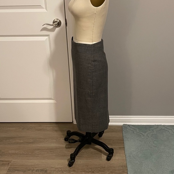 🍁4 for$25🍁Banana Republic Gray Plaid Wool Skirt - Picture 4 of 8